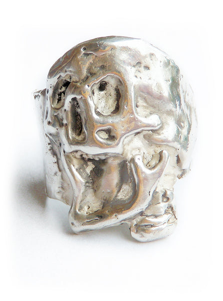 Plague hot sale skull ring